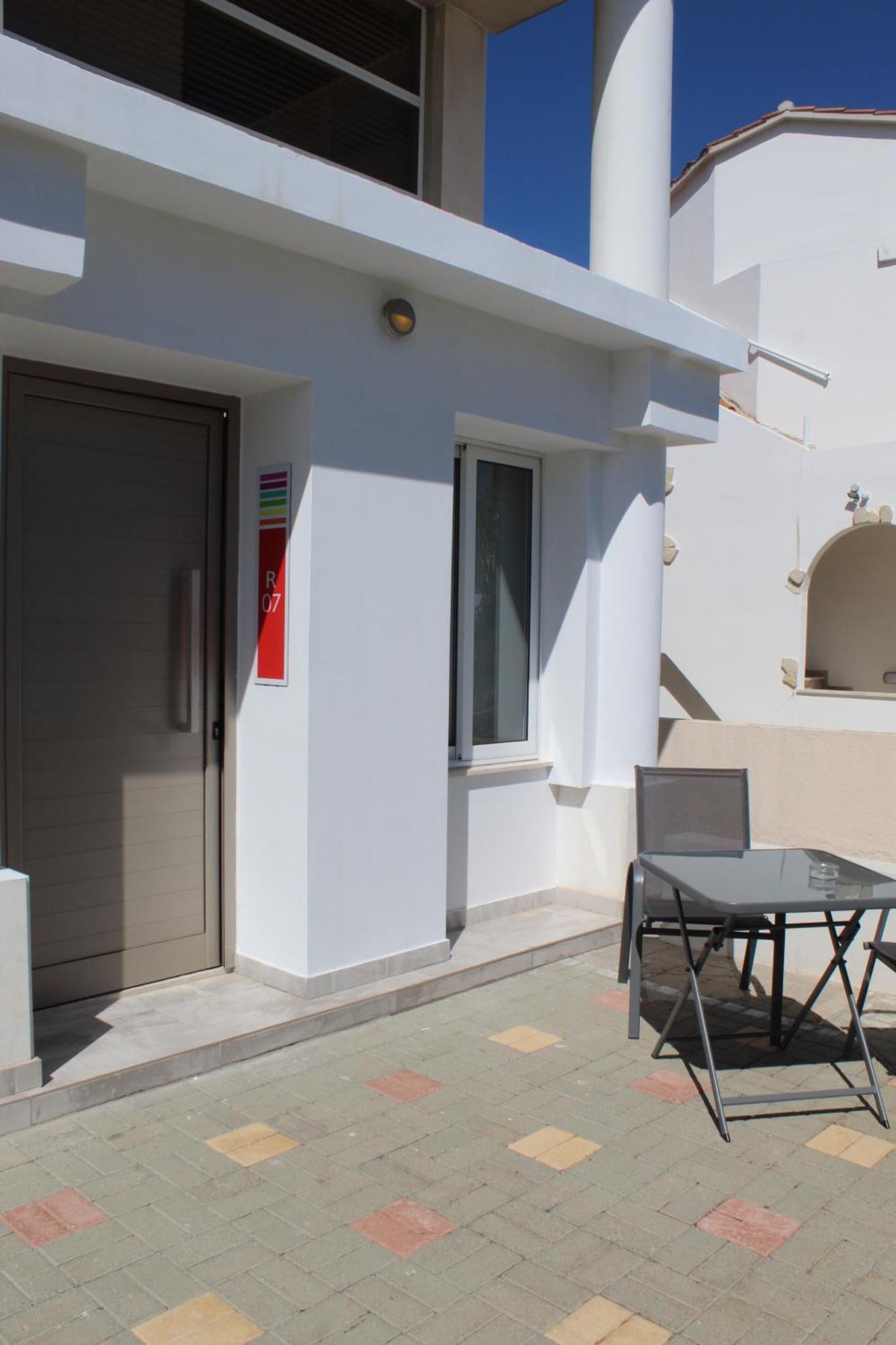 Rainbow Apartments Айя-Напа Экстерьер фото